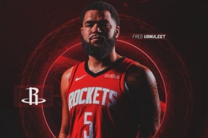 2年5000万！火箭官方：球队与后卫范弗里特完成续约