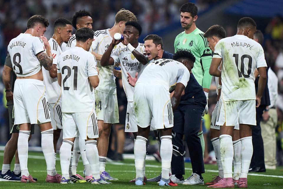 华体会HTH平台-阿隆索下课1天后3人仍未发祝福！18岁爱将沉默 1.6亿巨星驳斥不和