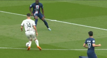 1682868542490028608.gif b1.gif