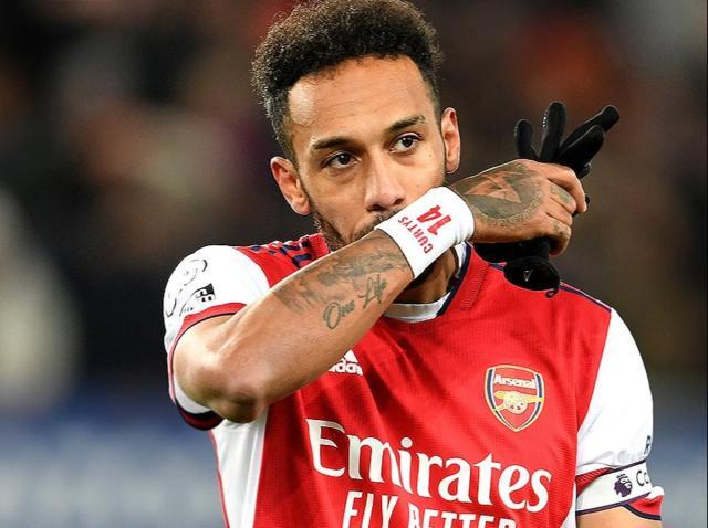 华体会首选平台-奥巴梅扬被剥夺队长袖标 一再违纪让塔帅忍无可忍